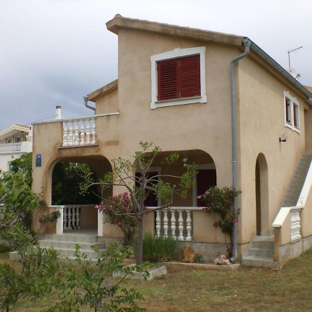 Apartmani Vesna Vir Exterior foto