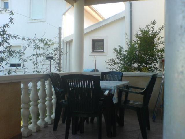 Apartmani Vesna Vir Exterior foto